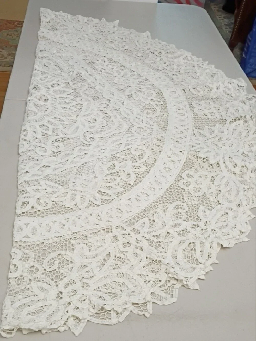 Vintage Battenberg Or Venice Lace White Lace Table Cover